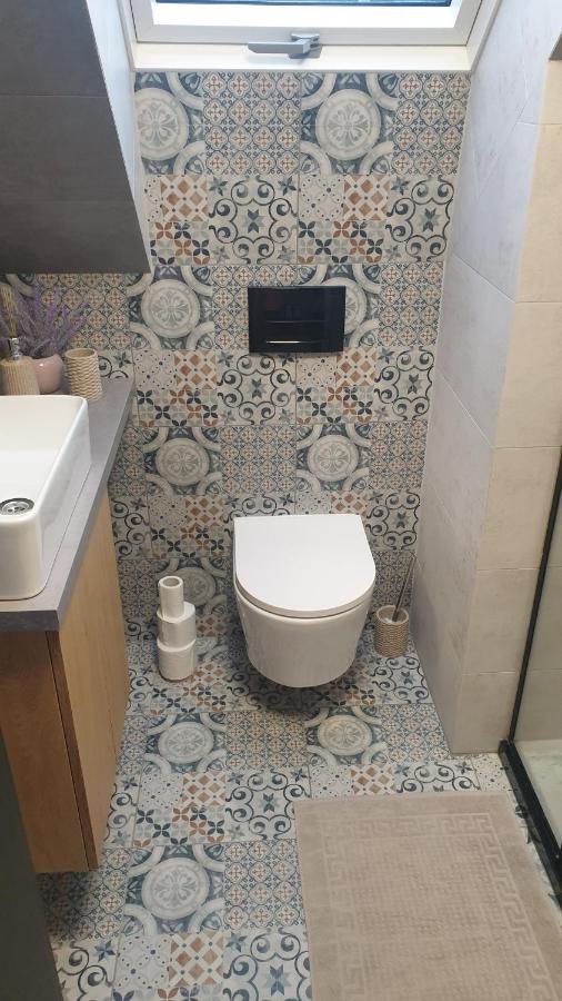 סאשינו Domek Lipowy Balia-Jacuzzi מראה חיצוני תמונה